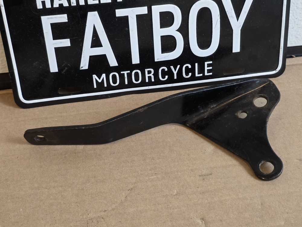 03 HARLEY-DAVIDSON DYNA EXHAUST SUPPORT MOUNT BRACKET