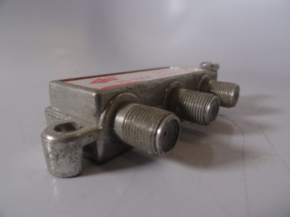 AIM 70-1004 CATV 1GHz Splitters (2) - Free US Shipping