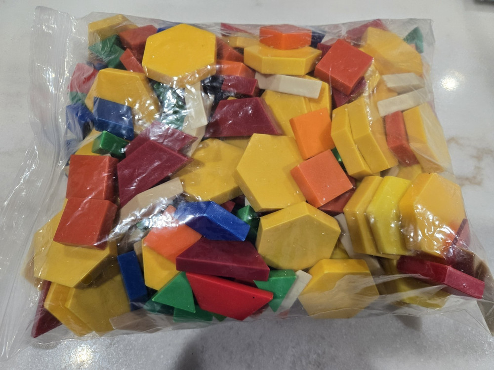 Math Manipulatives Plastic Tangram Pattern Blocks... 229 Pieces!