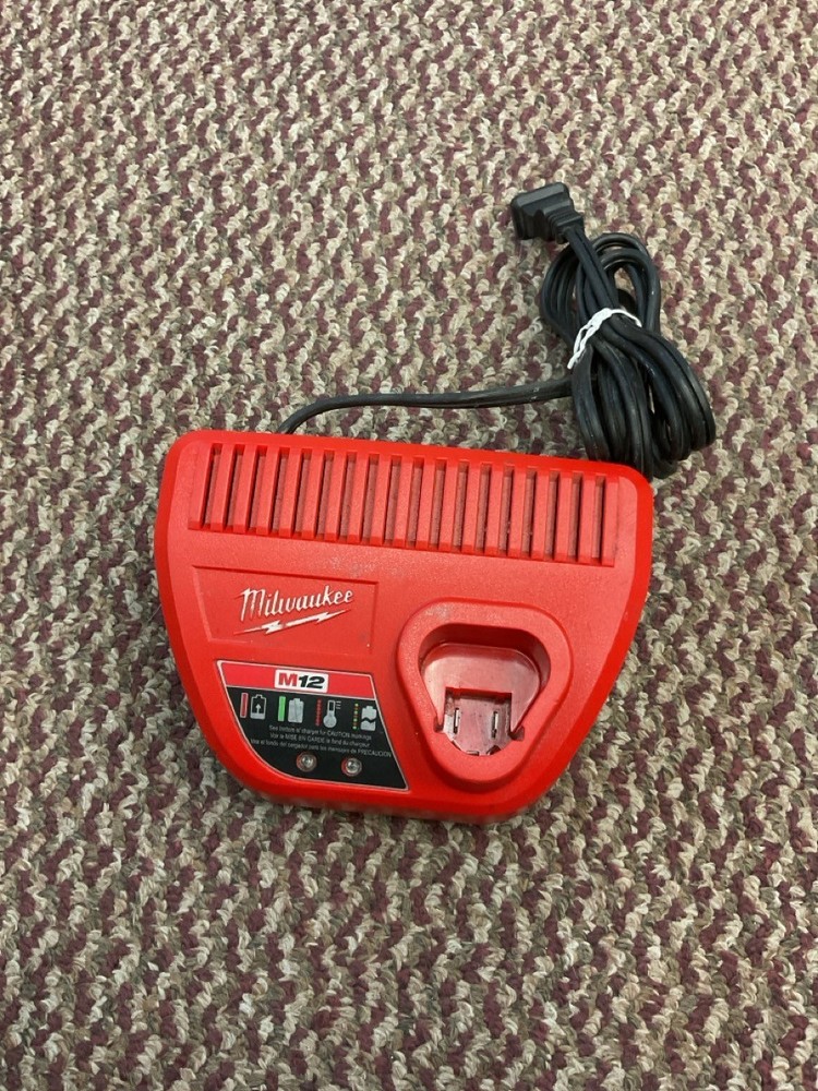 MILWAUKEE TOOLS 2473-22 (CJL063153)