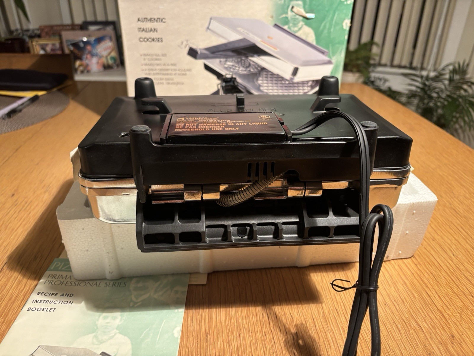 Villaware Prima 5000 Professional Pizzelle Maker - OPEN BOX/Brand New Italian