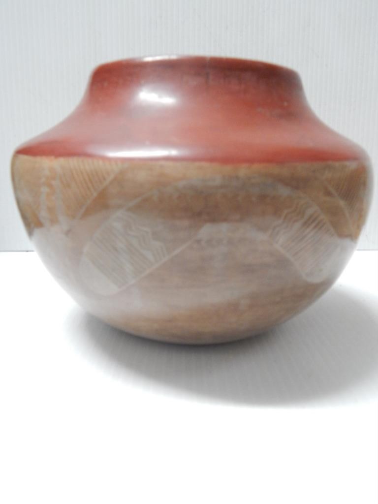 LARGE ANTIQUE SAN JUAN INDIAN POTTERY OLLA - EARLY MUSEUM GRADE EXAMPLE