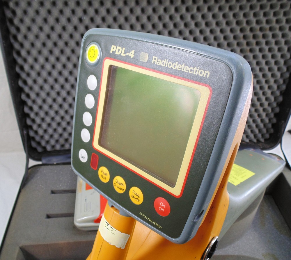 Radiodetection Transmitter PDL-4 Precision Digital Locator Cable Or Pipe w/Case