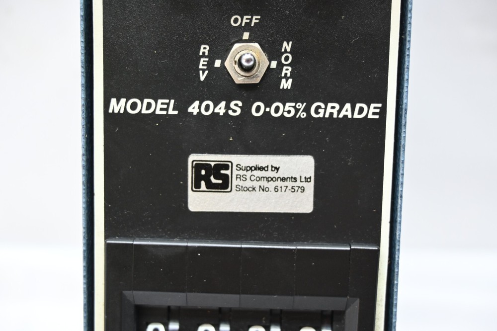 Time Electronics 404S DC Millivolt Source Multi Function Calibrator With Case