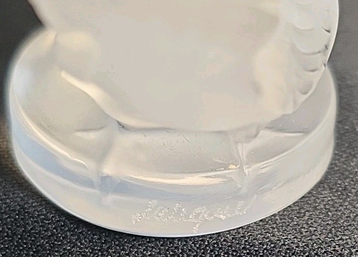 Lalique Frosted Crystal Art Glass 3" Kissing Doves Or "Colombes" Made In France