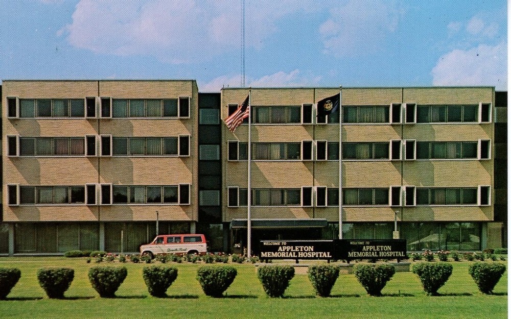 APPLETON MEMORIAL HOSPITAL, APPLETON, WI  - PC2411