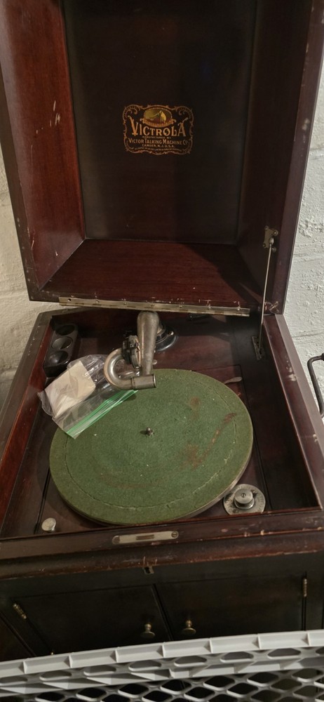 Victrola Record Player Antique