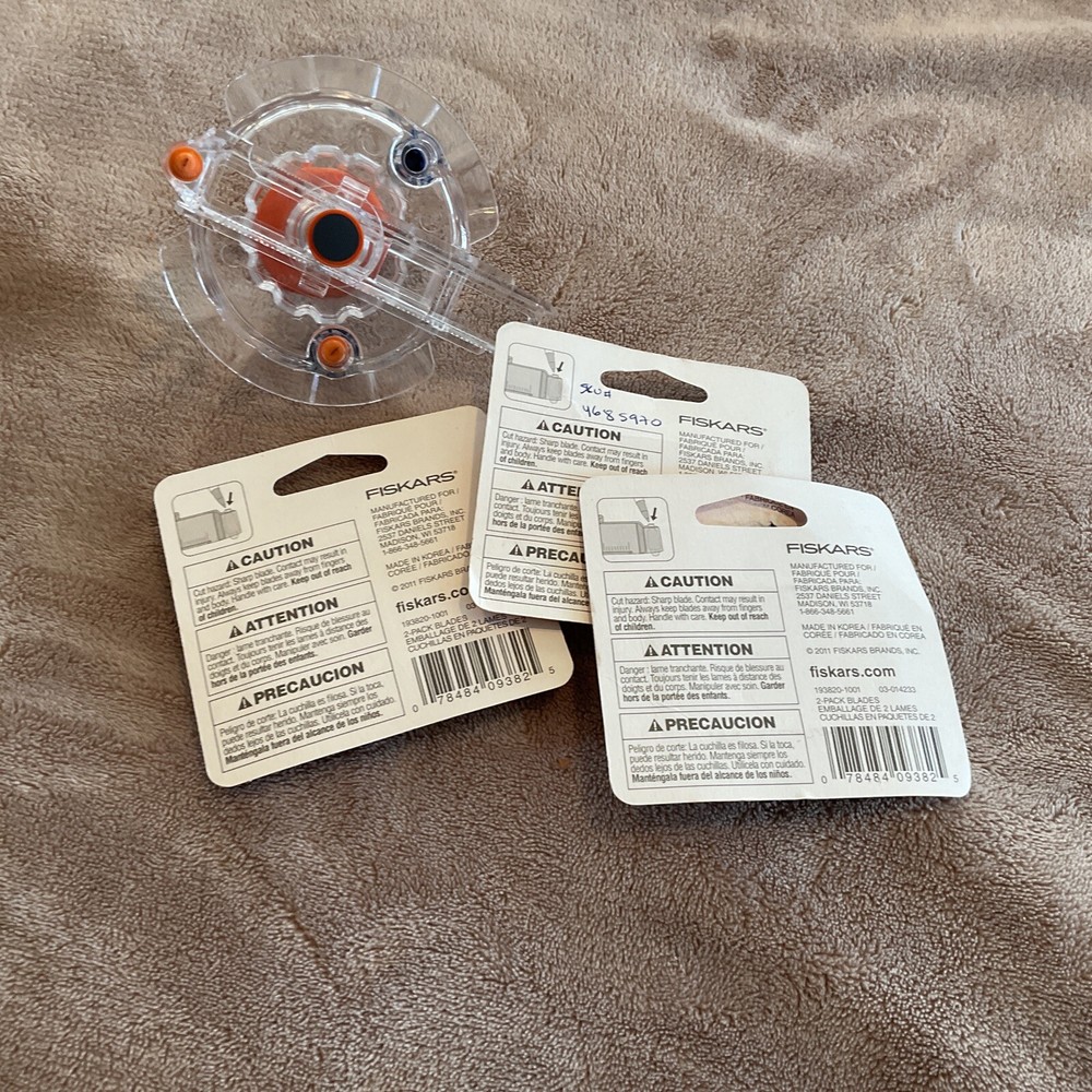 fiskars circle cutter with 6 replacement blades