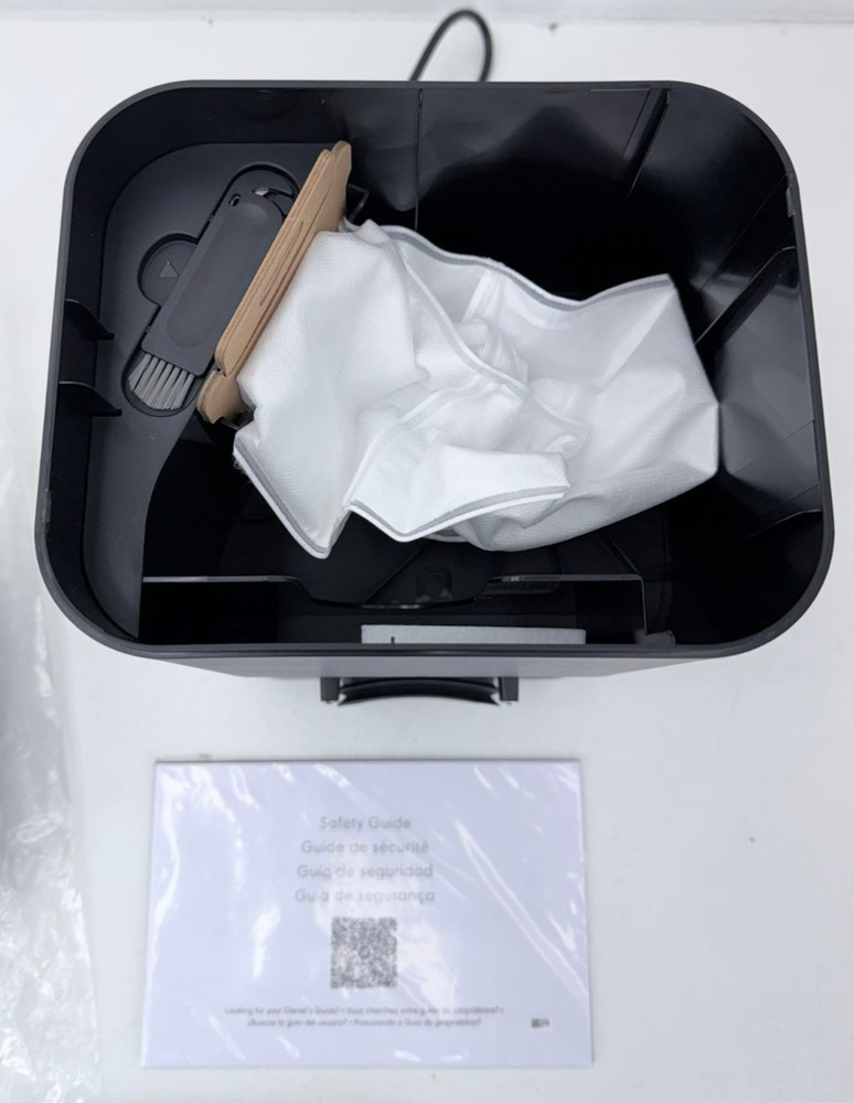 iRobot Roomba 105 Robot Vacuum + AutoEmpty Dock - Pre-Owned