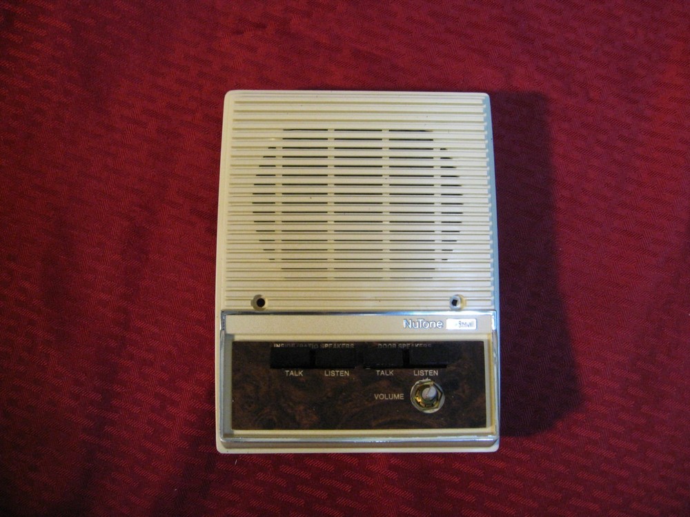 NuTone IS-45 Inside 5" intercom Speaker New In Box but Missing Volume Knob