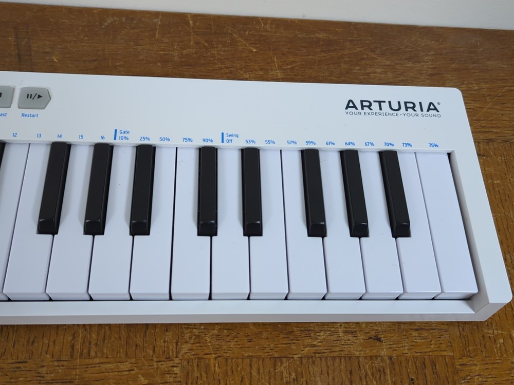 Arturia KeyStep 32-Key MIDI Keyboard Controller Sequencer White w/ USB - Working