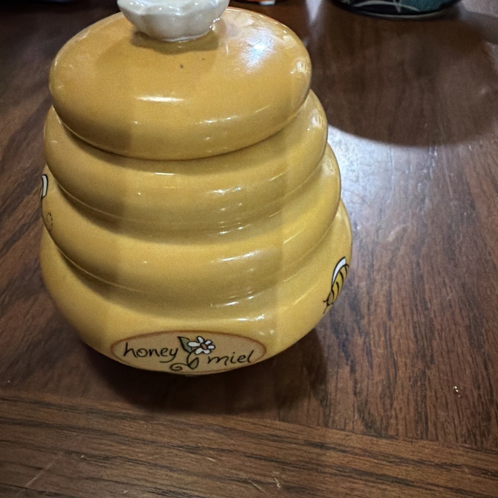 Ceramic Behalf Trinket