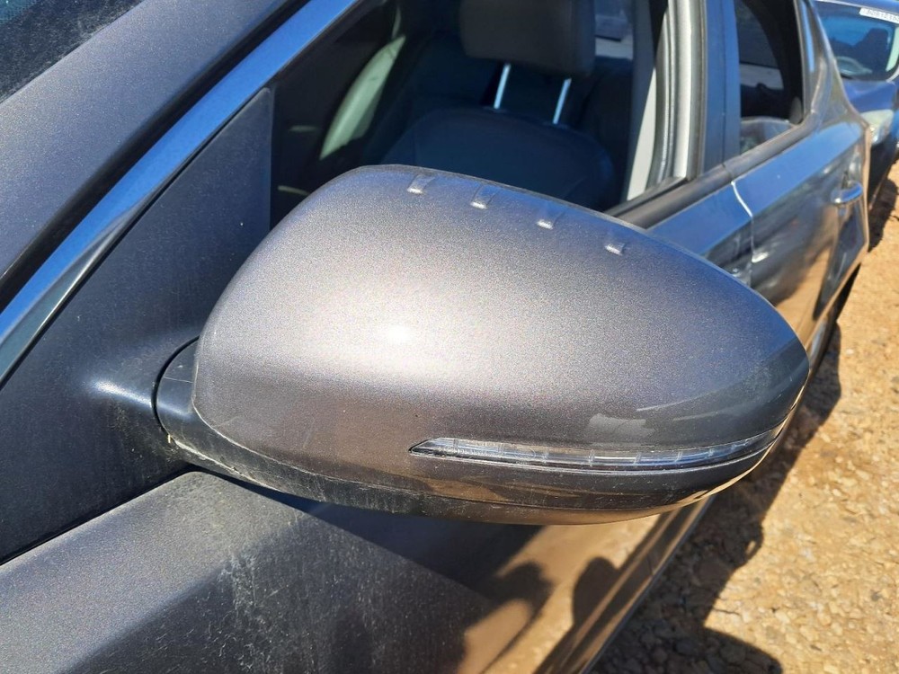 OPTIMAKIA 2013 Glove Box 4829276