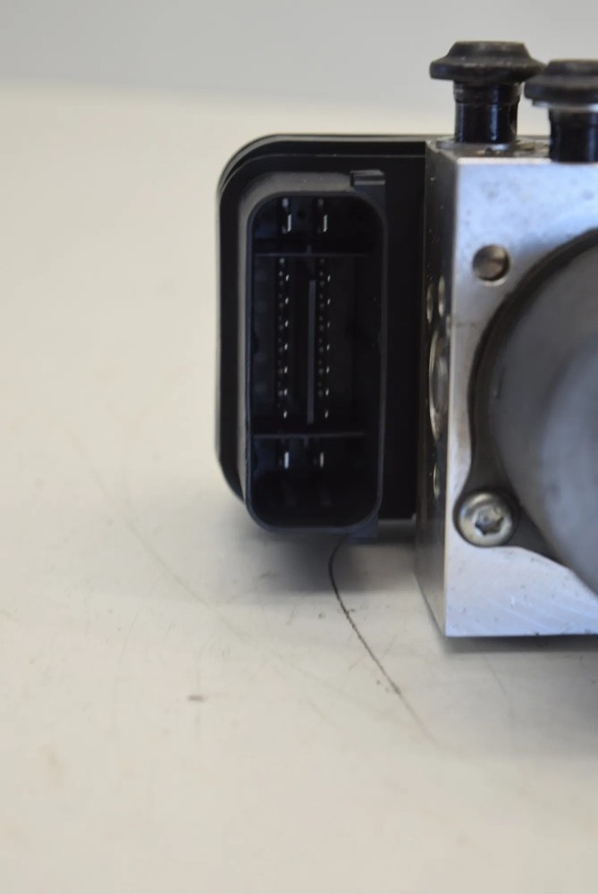 YAMAHA MT-07 2018 - ABS block module pump