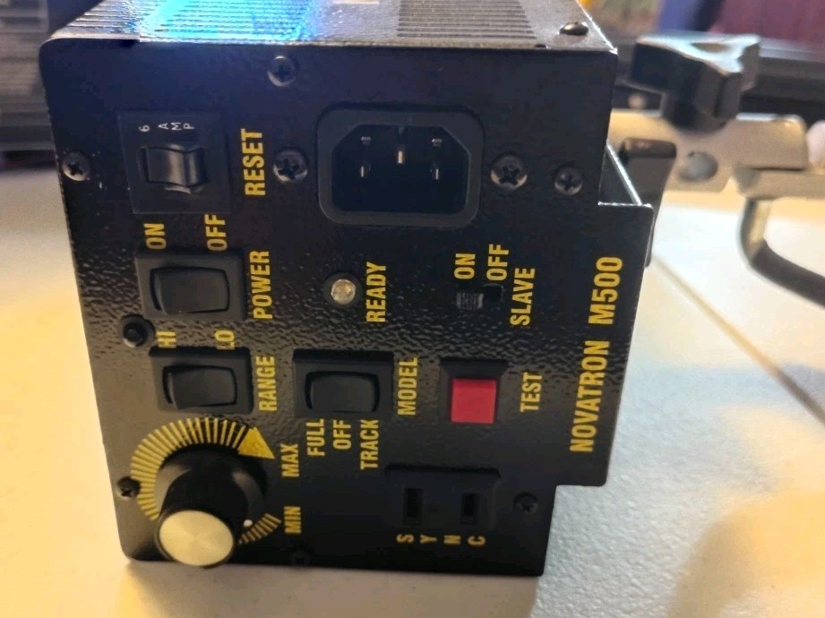 Novatron M500 Moonlight Studio Flash