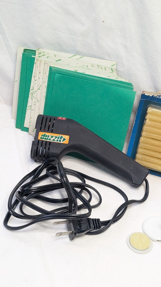 Duzzit Handy Hanger System machine with instructions & extra sticky items???