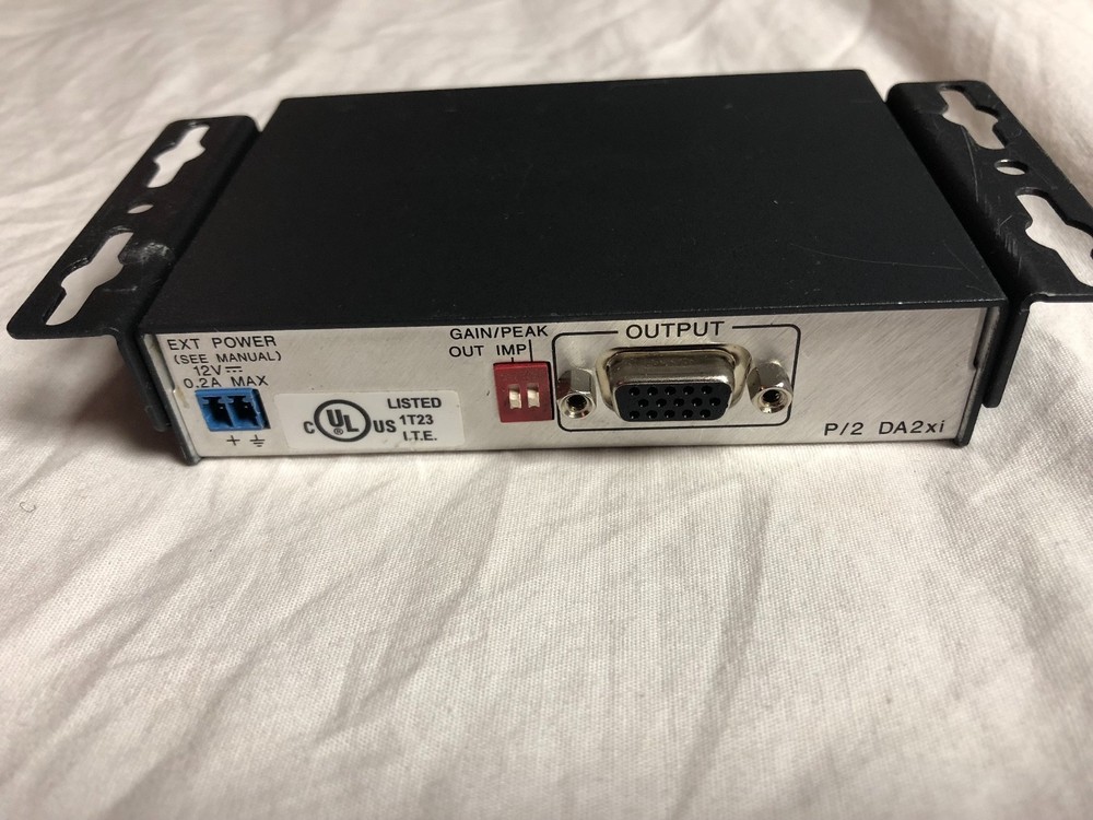 Extron P/2 DA2xi VGA-QXGA Distribution Amplifier with Rack Mount