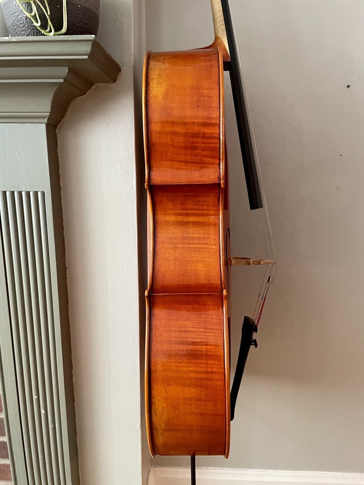 Jonathan Li cello by Eastman