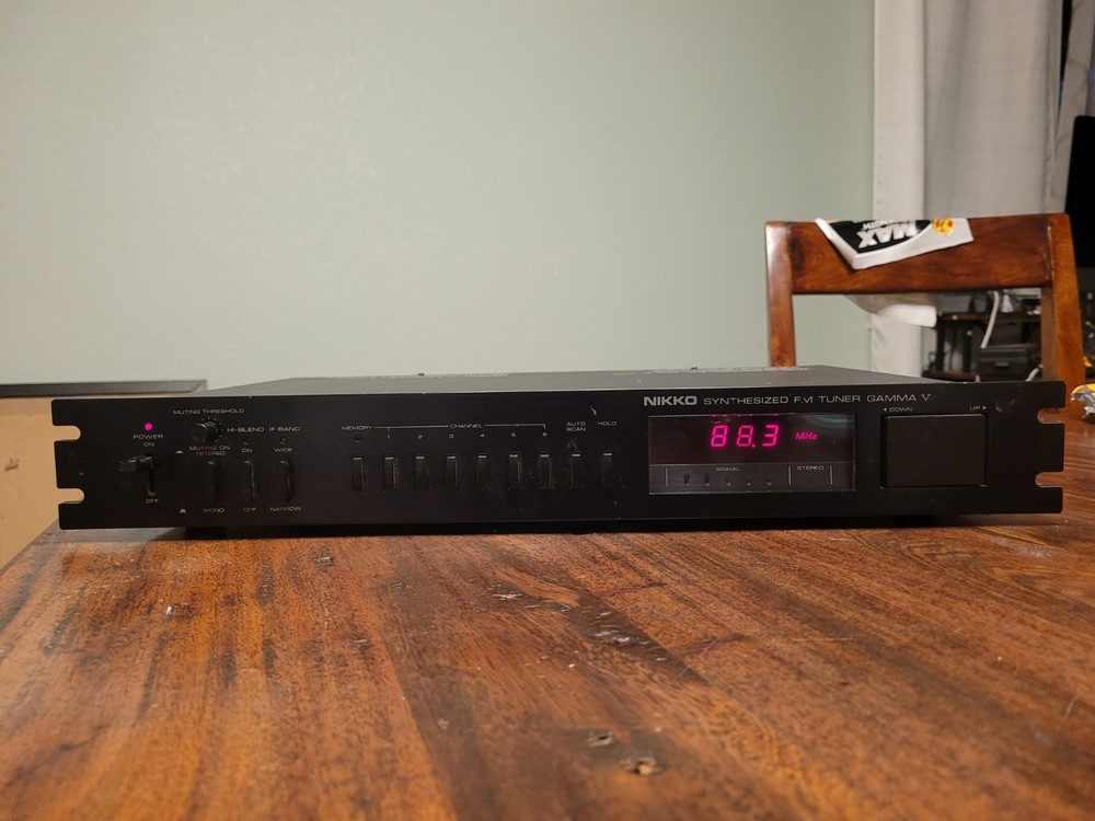 NIKKO Gamma V FM Stereo Tuner READ DESCRIPTION