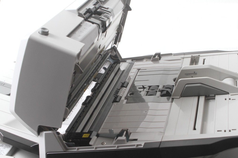 Fujitsu Limited Fi-6770 Color Flatbed Image Document Scanner; 520217