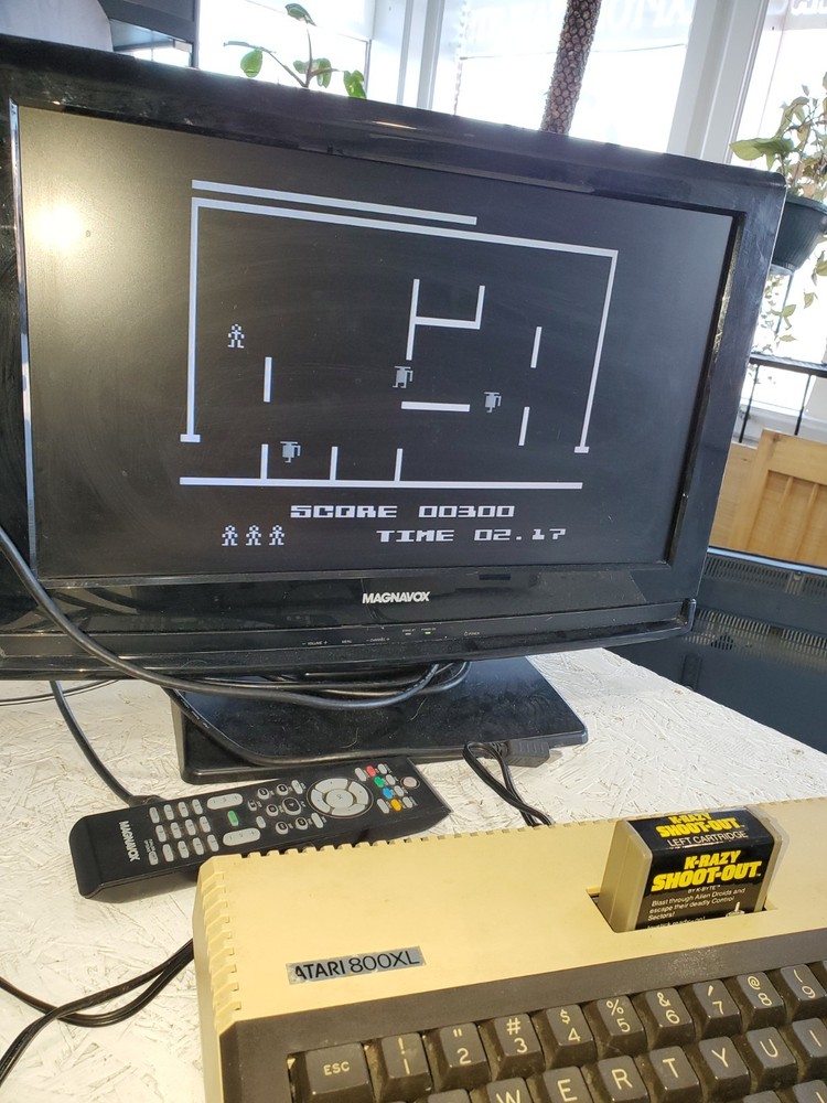 Atari 800XL Tested/Working View Pics