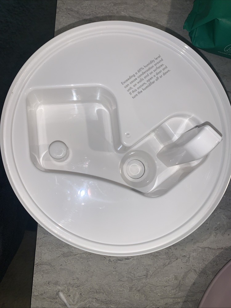 Vicks FilterFree Plus Cool Mist Plus Humidifier (VUL565), Medium Room...