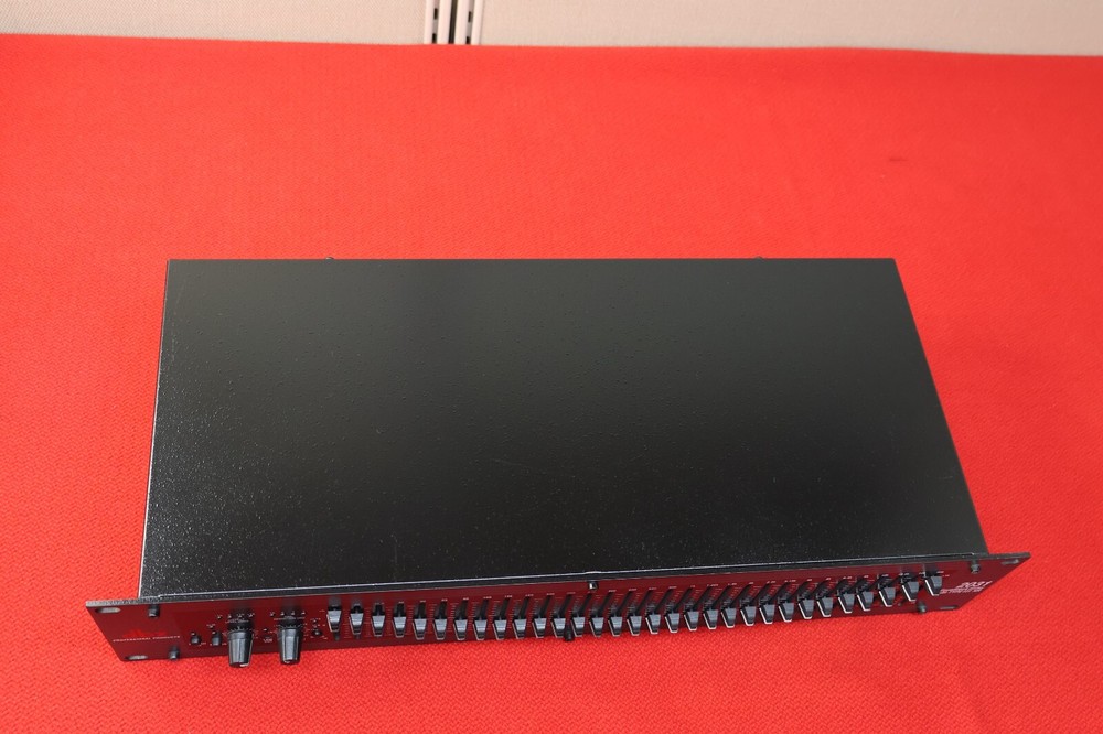 dbx 2031 Equalizer / Limiter with TYPE 3 NR