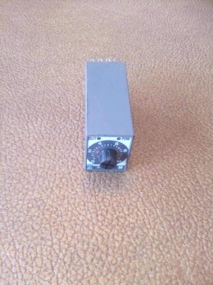 Idec Electronic Timer GT5Y-4SN 100-120VAC