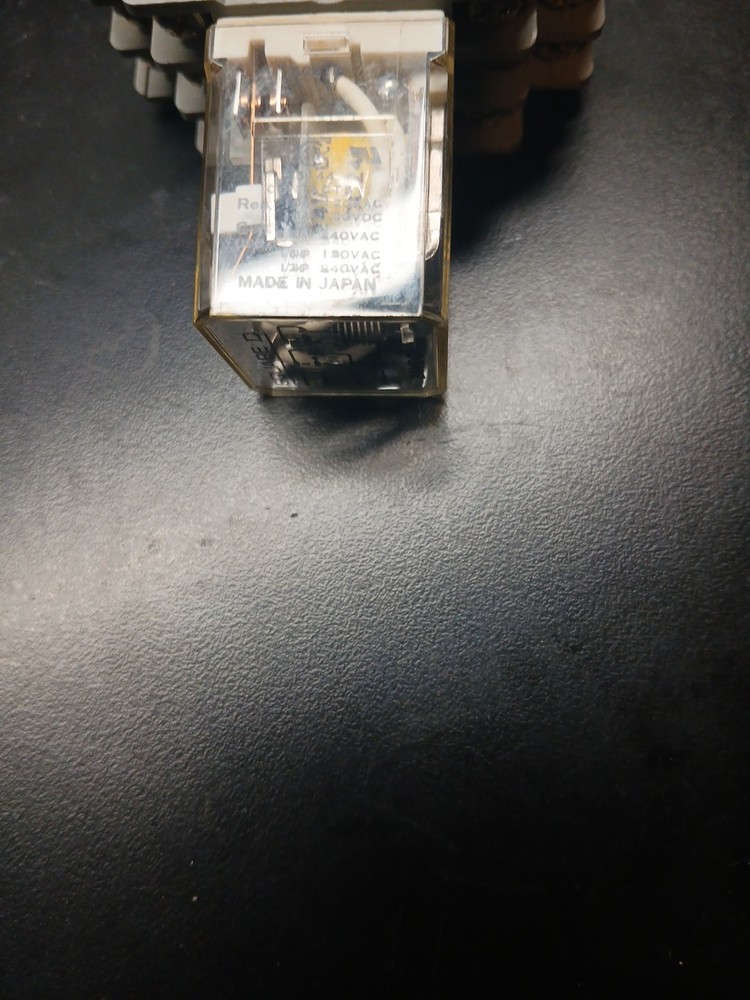 SQUARE D RELAY 8501 RSD43V53 with 8501NR43 SOCKET