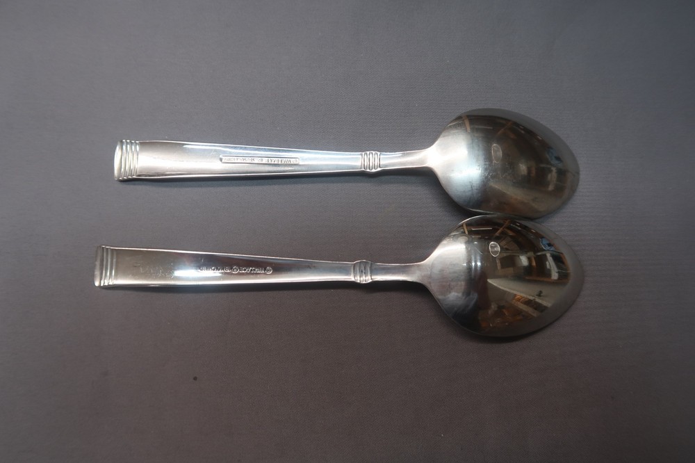 Wallace Stainless Napoli 2 Teaspoons 6 1/8"