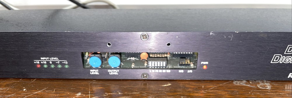 Rolls RD320 Digital Audio Room Delay - Used - Works