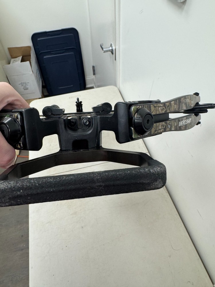 Center Point Mercenary 370 Crossbow