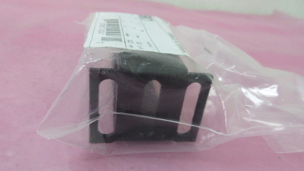 Hammond 7500-4092-01 Cable Mount Ring 1U