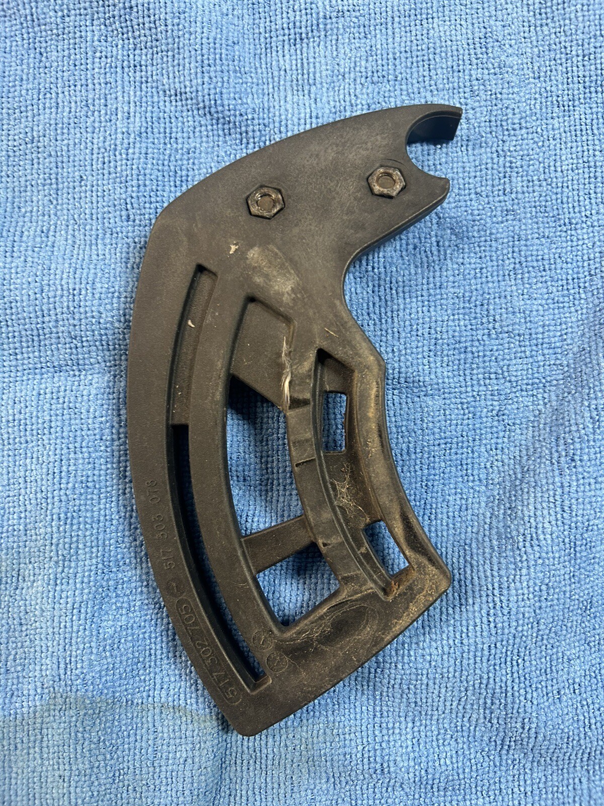 SKI-DOO MXZ 600 800 HO TRAIL ADRENALINE X LH FIXING PLATE 517303078 Free Ship