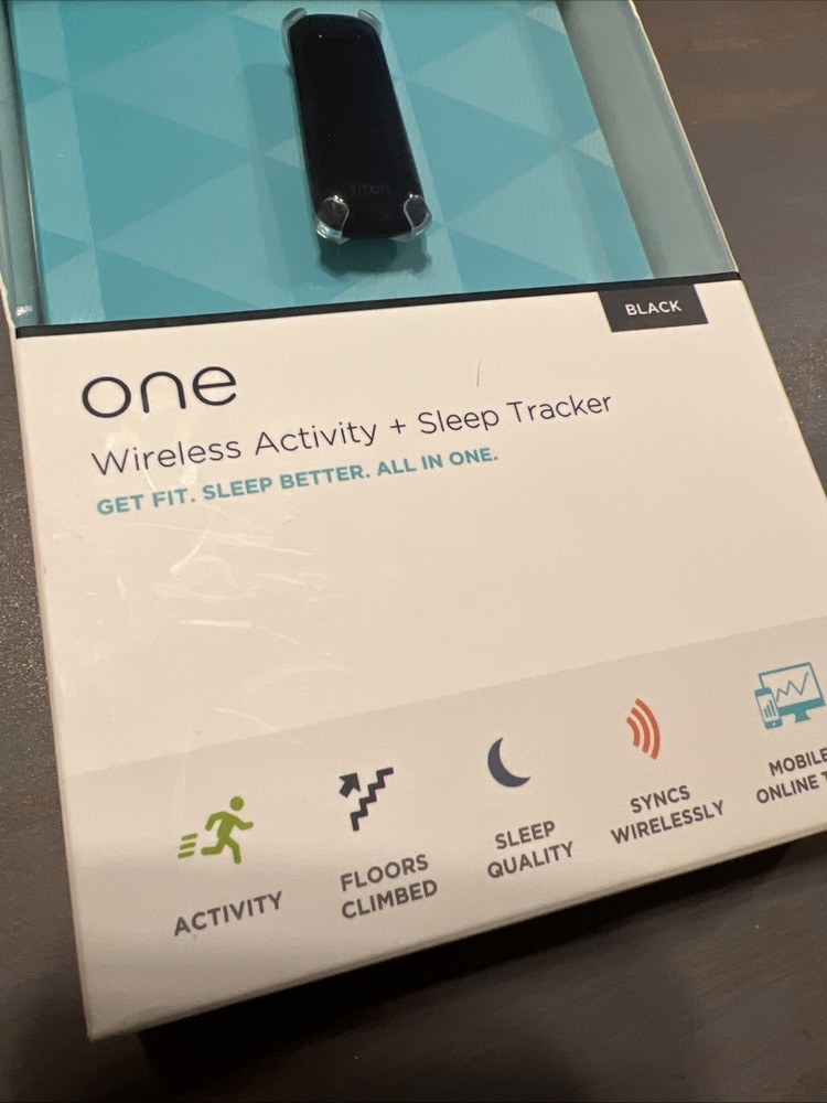 FITBIT ONE - Wireless Activity/Sleep Tracker - OPENED READ - FREE SHIP!