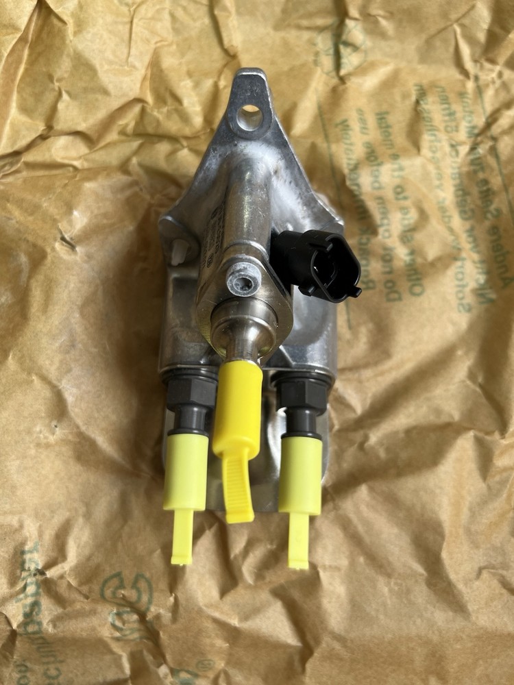 HINO DEF Injector