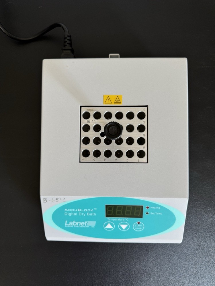 Labnet AccuBlock Digital Dry Bath D1100