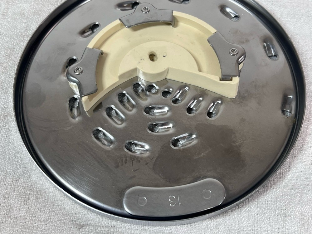 Cuisinart Prep 7 Food Processor Medium Shredding Disc DLC-837 TX Medium