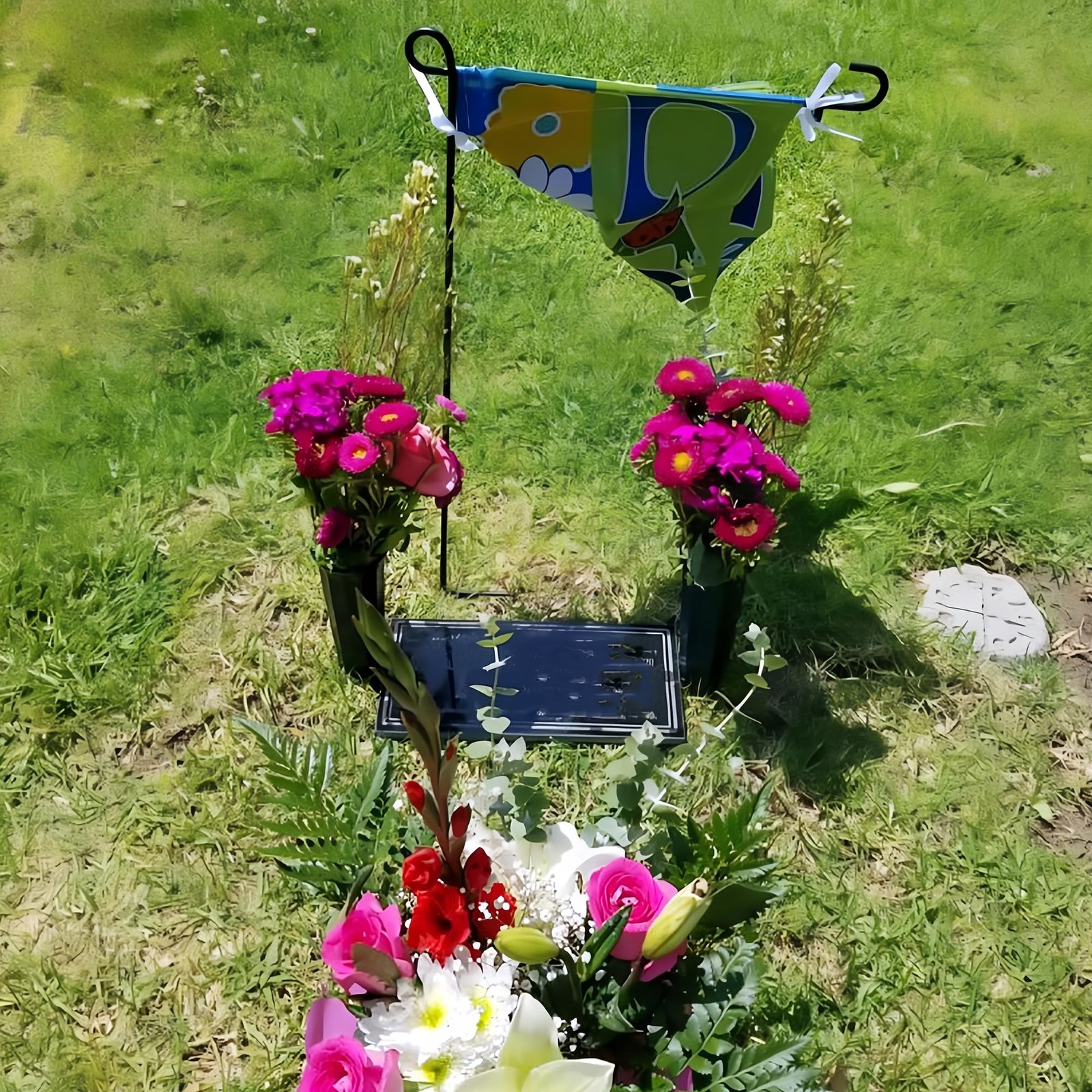 Memorial Floral Vases, Cemetery Vase, Headstones Flower Holder, Grave Cone Va...