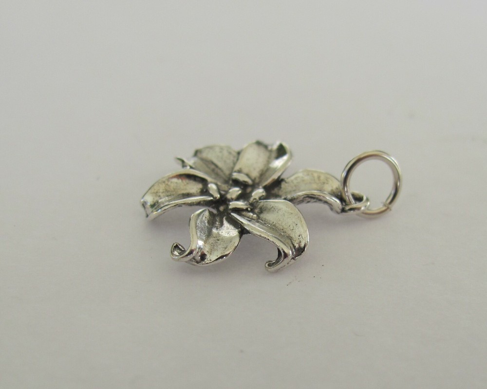 Sterling Silver 18mm Lily flower charm
