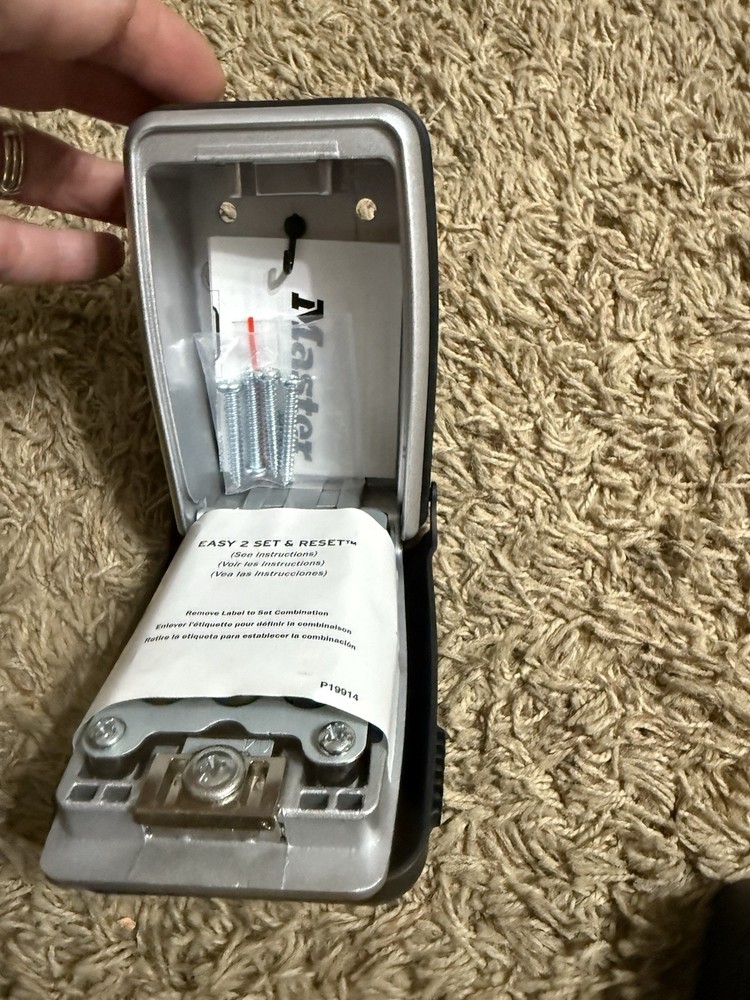 Master Lock Combination Lockbox