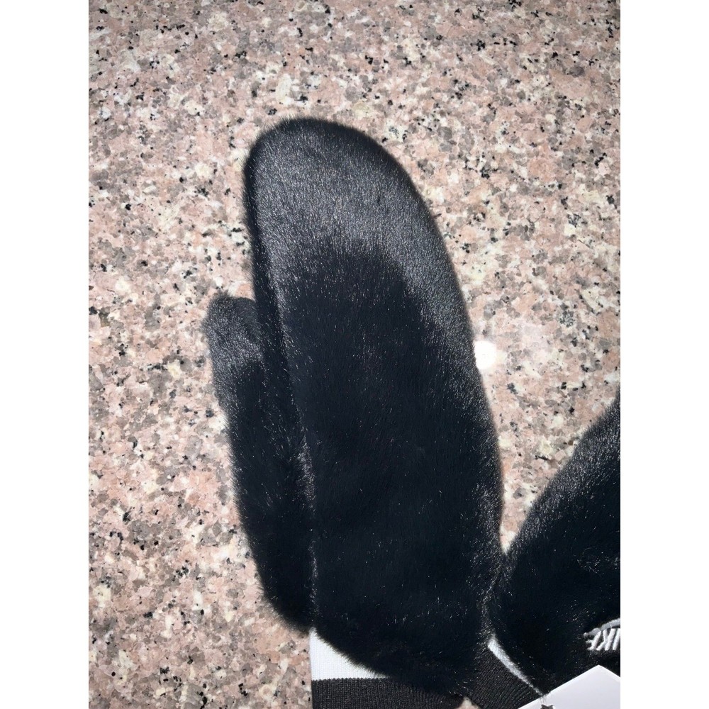 Nike Women’s Mittens