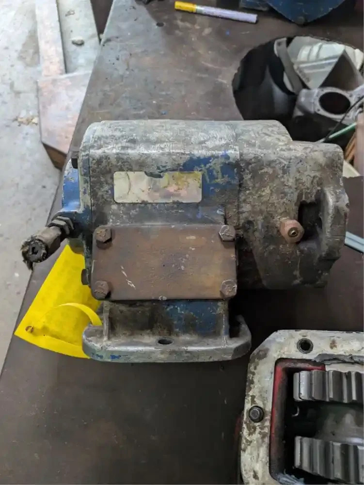 MUNCIE U6004 SERIES PTO