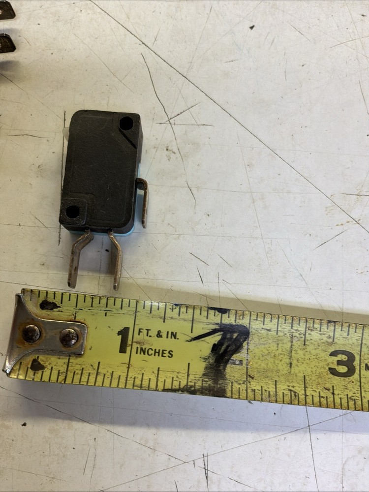 MICRO SWITCH LIGHT BLUE SET OF 10 PCS