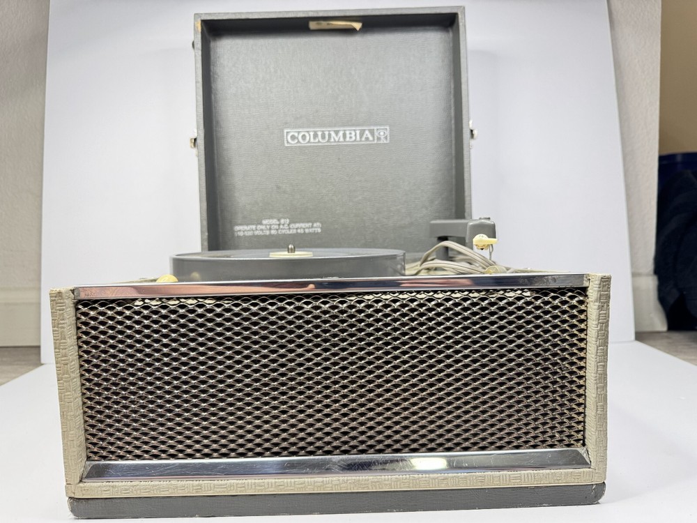 Columbia Model 612 Vintage Record Player