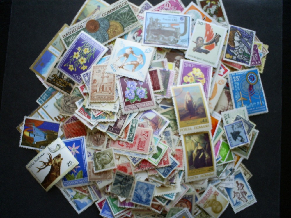 A96  Worldwide Stamp Mixture!  100 Different Stamps! Mint & Used.  Hundreds sold