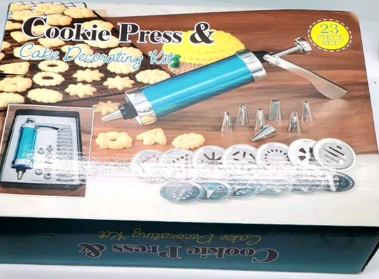23 Piece Cookie Press & Cake Decorating Kit In Box
