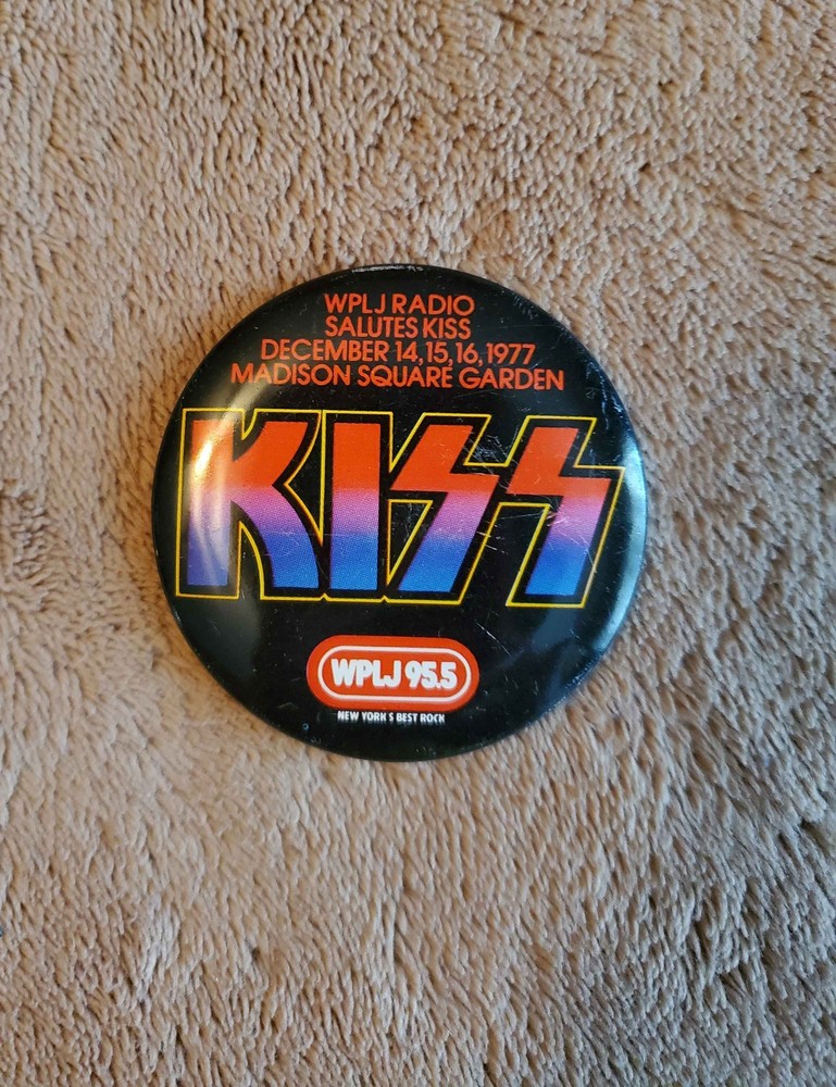 Vintage 1977 KISS 95.5 WPLJ Madison Square Garden Concert Radio Promo Pin Button