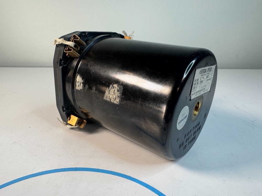 United Instruments 7000 Vertical Speed Indicator VSI 0-2000FPM TSO-C8b