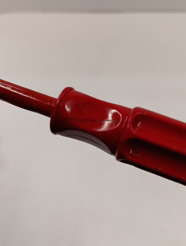 Oxwall Screwdriver Flat/Slotted Insulated 5000 Volts Red Handle 11"